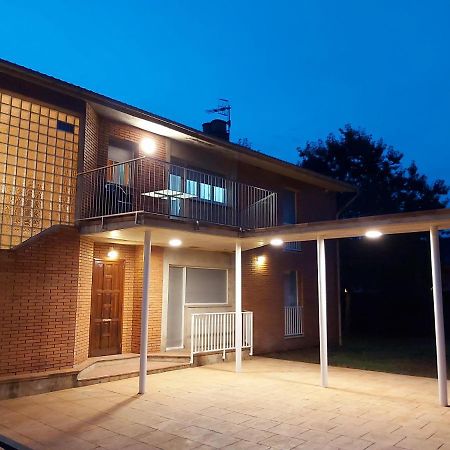 Apartamentos La Francesa Santa Pau Luaran gambar