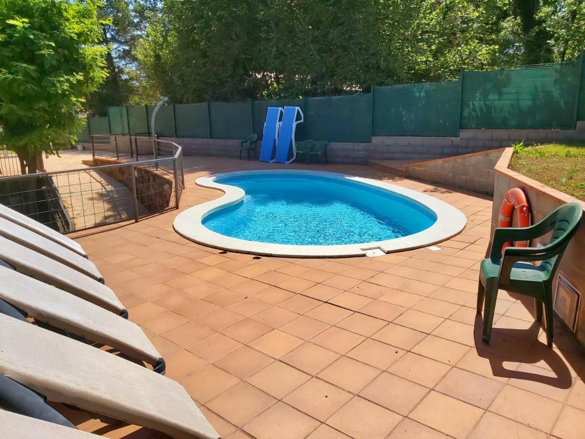 Apartamentos La Francesa Santa Pau Luaran gambar