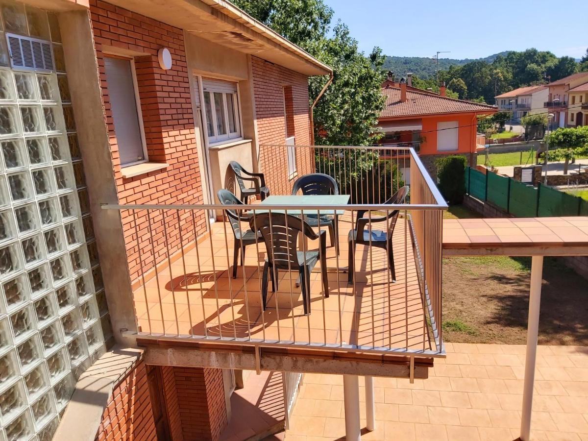 Apartamentos La Francesa Santa Pau Luaran gambar
