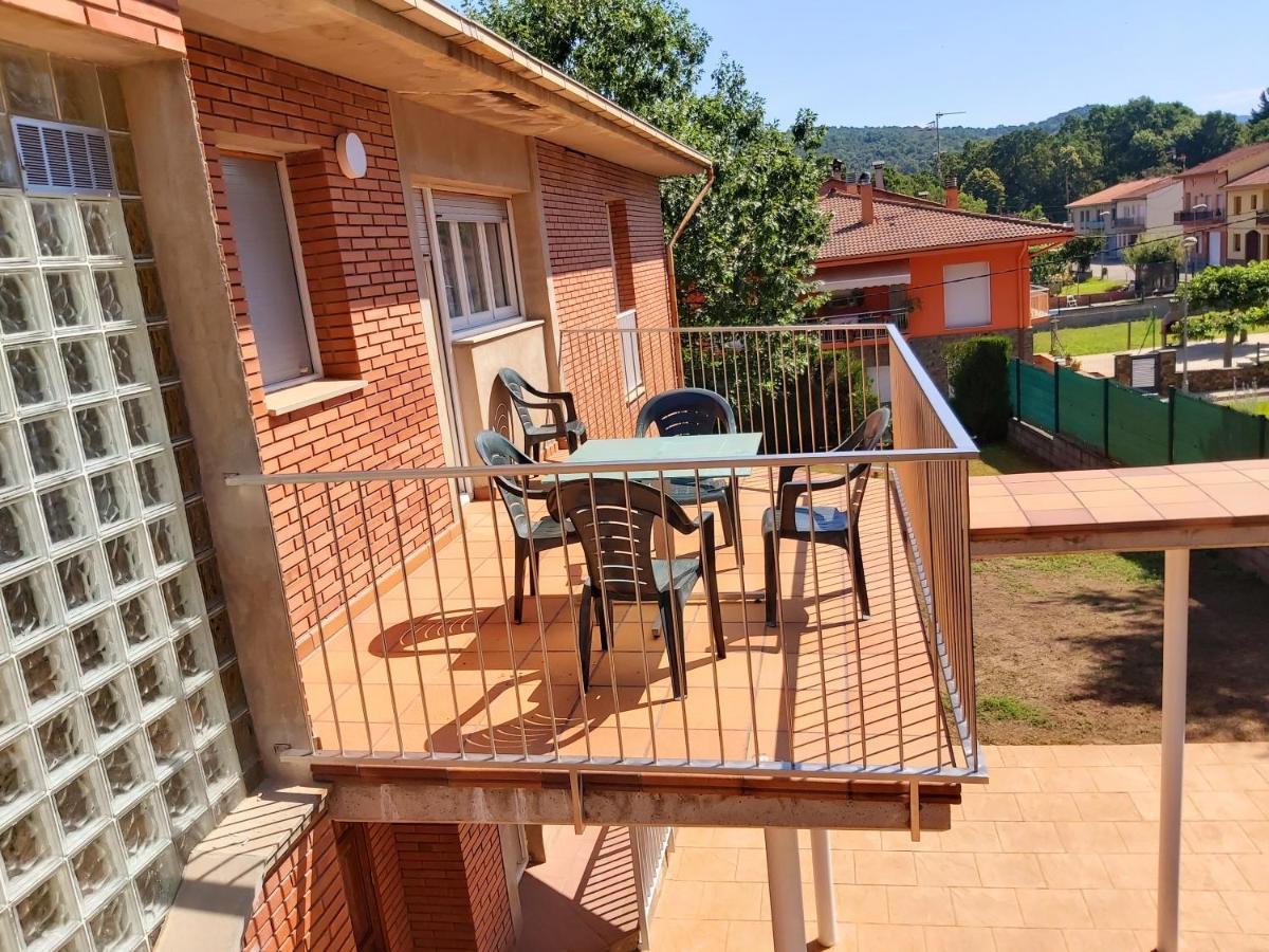Apartamentos La Francesa Santa Pau Luaran gambar