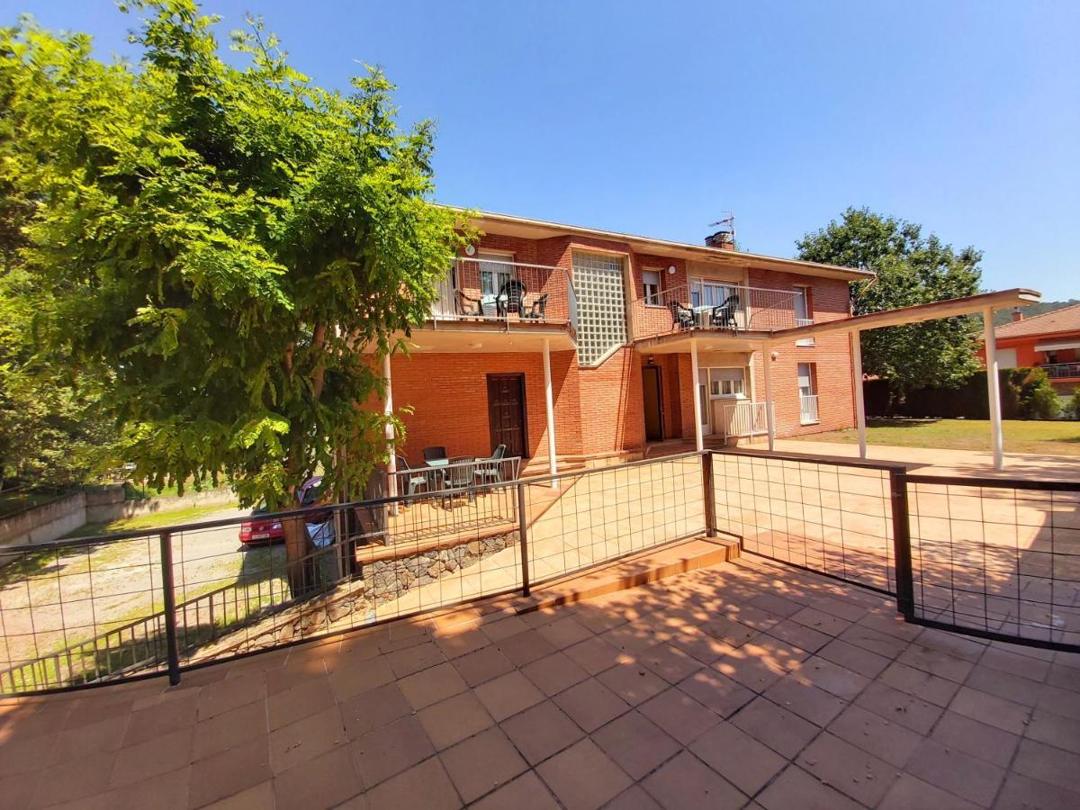 Apartamentos La Francesa Santa Pau Luaran gambar