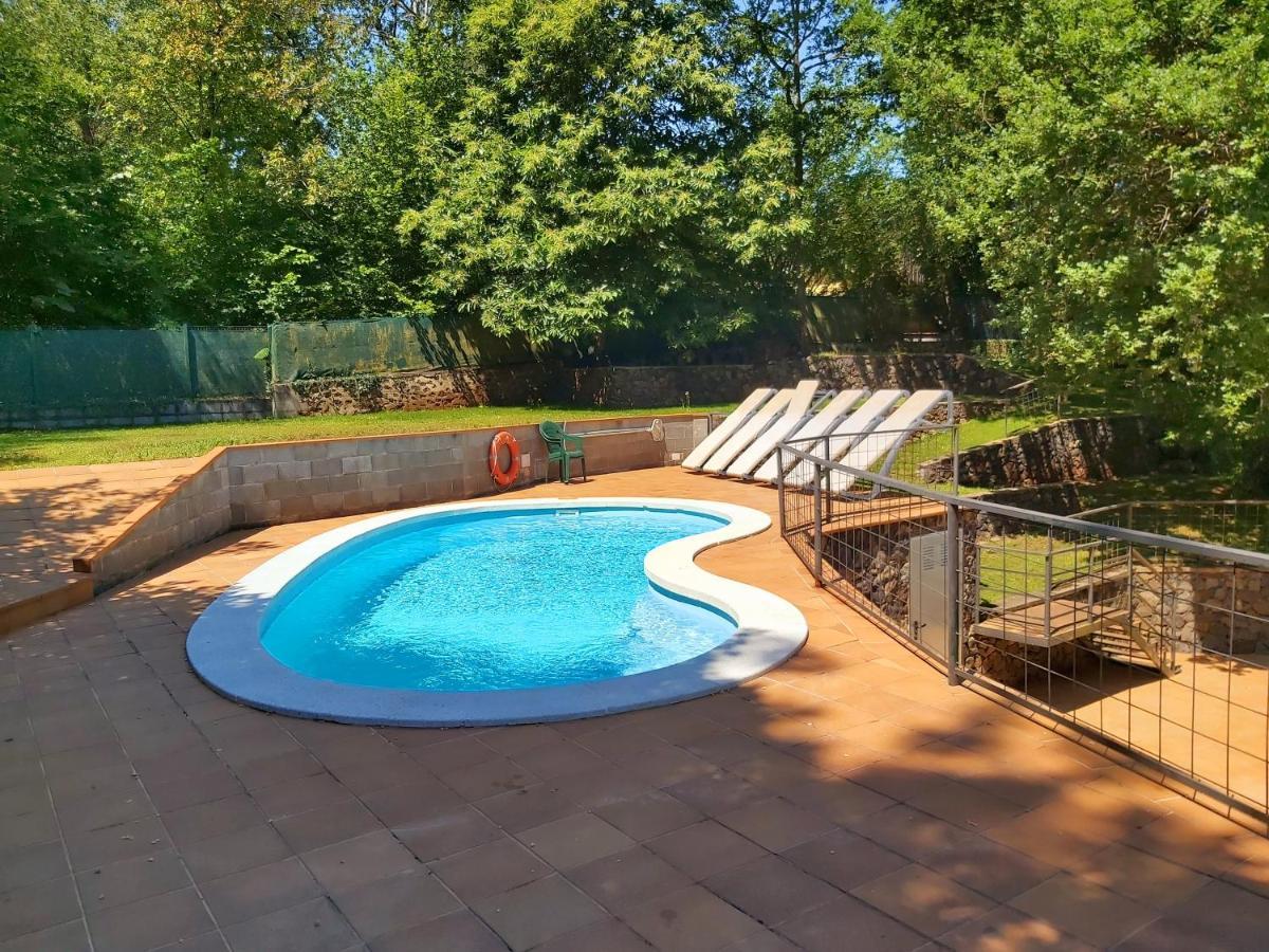 Apartamentos La Francesa Santa Pau Luaran gambar