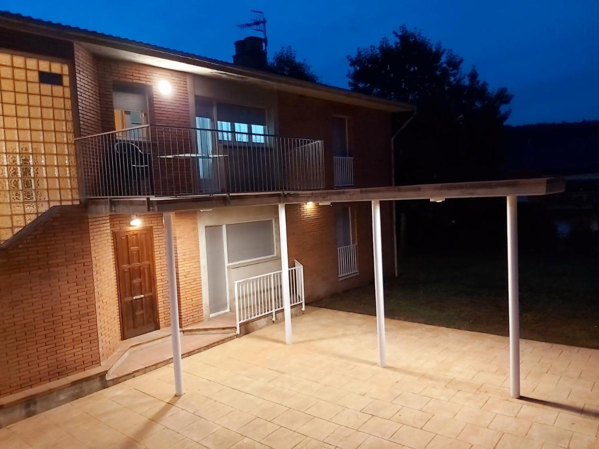 Apartamentos La Francesa Santa Pau Luaran gambar
