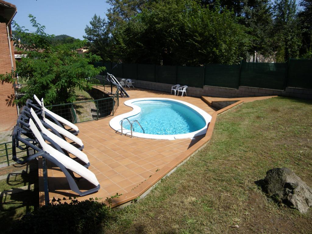 Apartamentos La Francesa Santa Pau Bilik gambar
